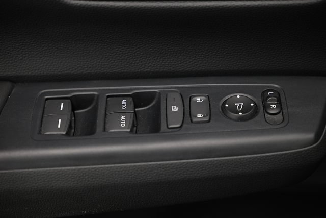 Used 2023 Honda CR-V Sport image 18