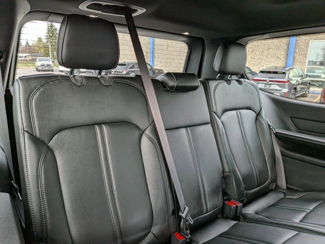 Used 2022 Jeep Wagoneer Series III w/ Premium Group I image 28