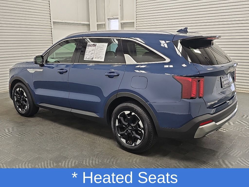 Used 2024 Kia Sorento S w/ Panoramic Sunroof Package FWD image 6