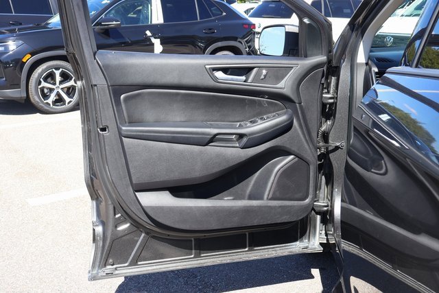 Used 2019 Ford Edge SE image 10