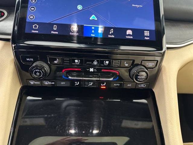 Used 2023 Jeep Grand Cherokee 4WD 4xe w/ Luxury Tech Group II image 24