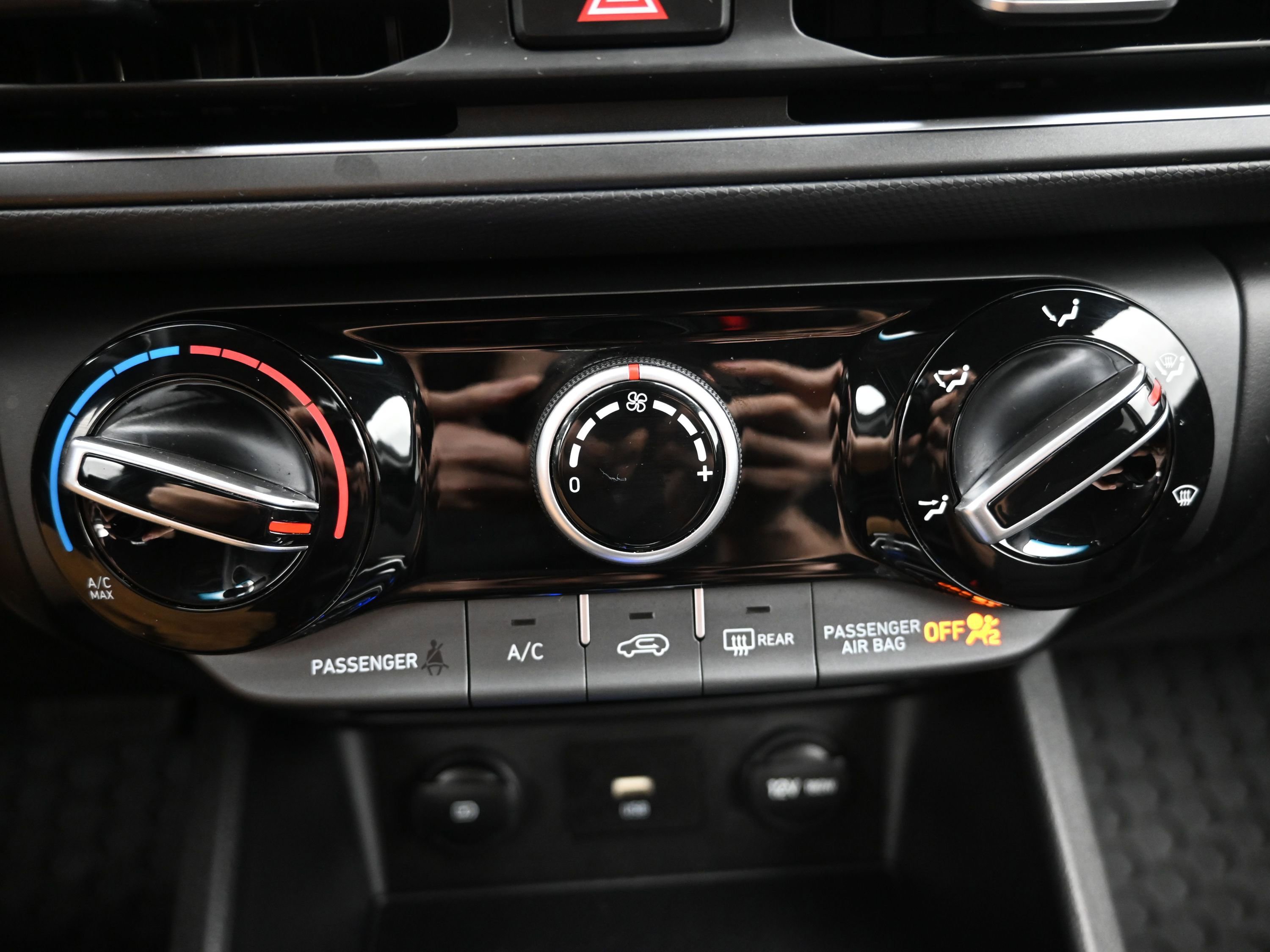 Used 2022 Hyundai Kona SEL image 17