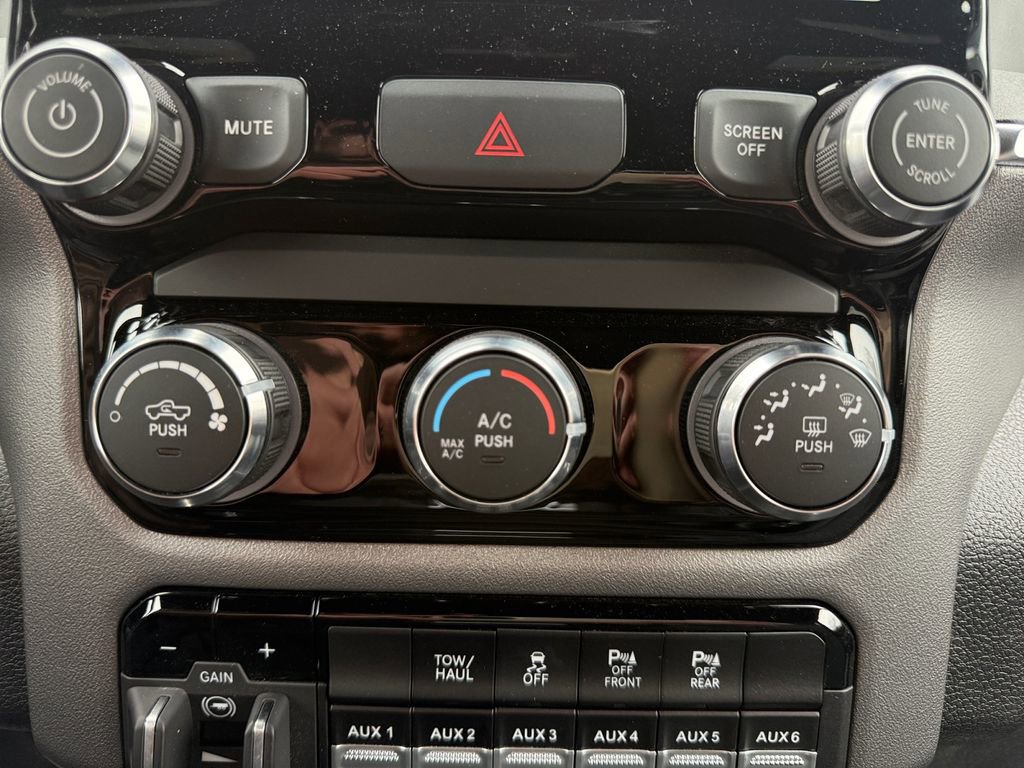 Used 2025 RAM 2500 Big Horn image 29