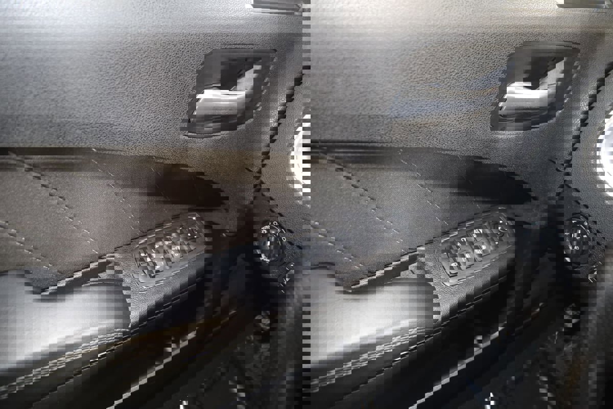 Used 2022 Dodge Charger R/T w/ Harman/Kardon Audio Group image 32