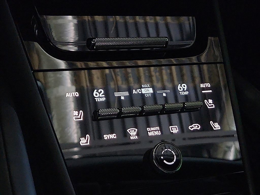 New 2026 Porsche Cayenne Coupe AWD/4WD image 16