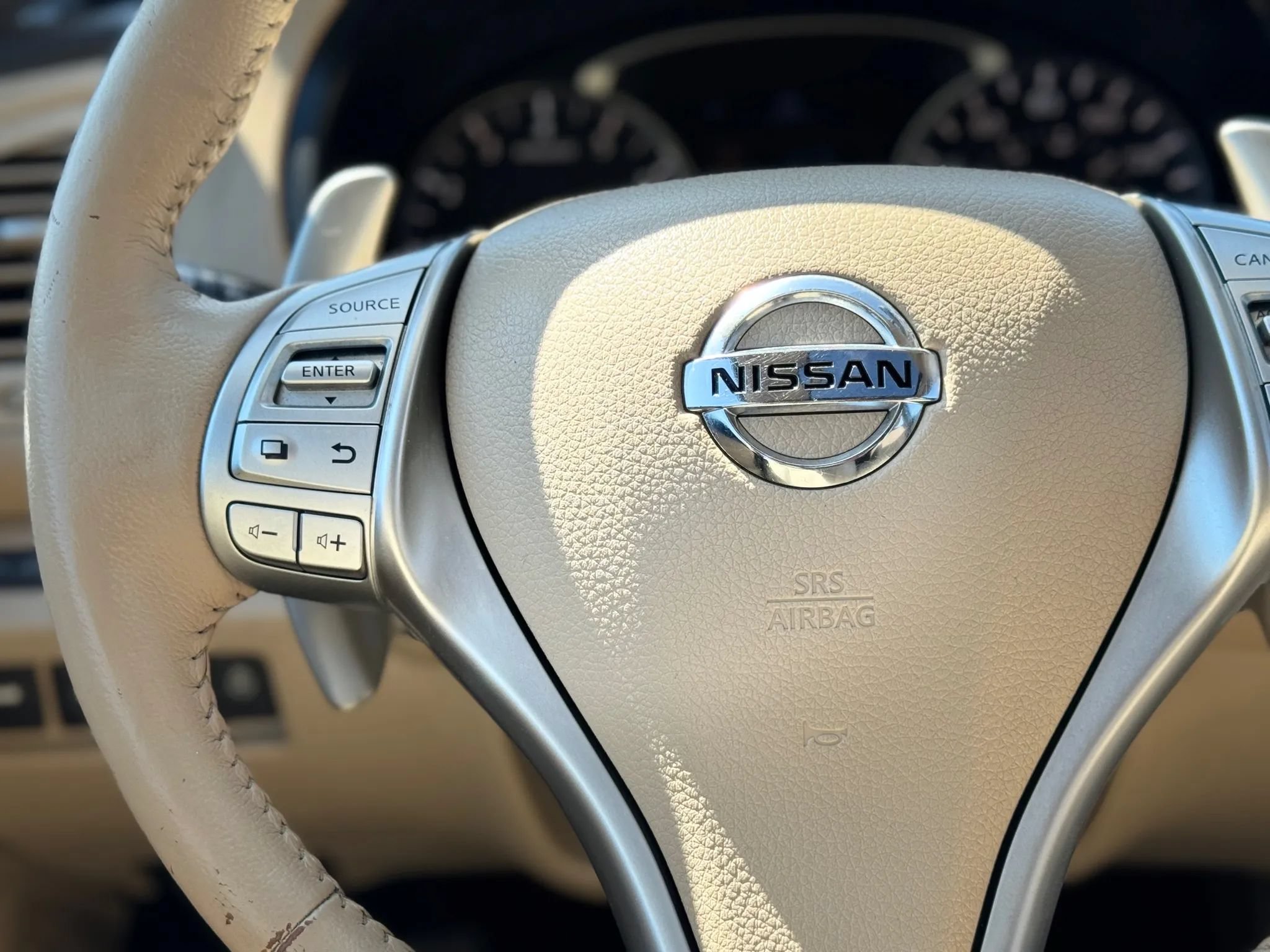 Used 2016 Nissan Altima 3.5 SL FWD image 16