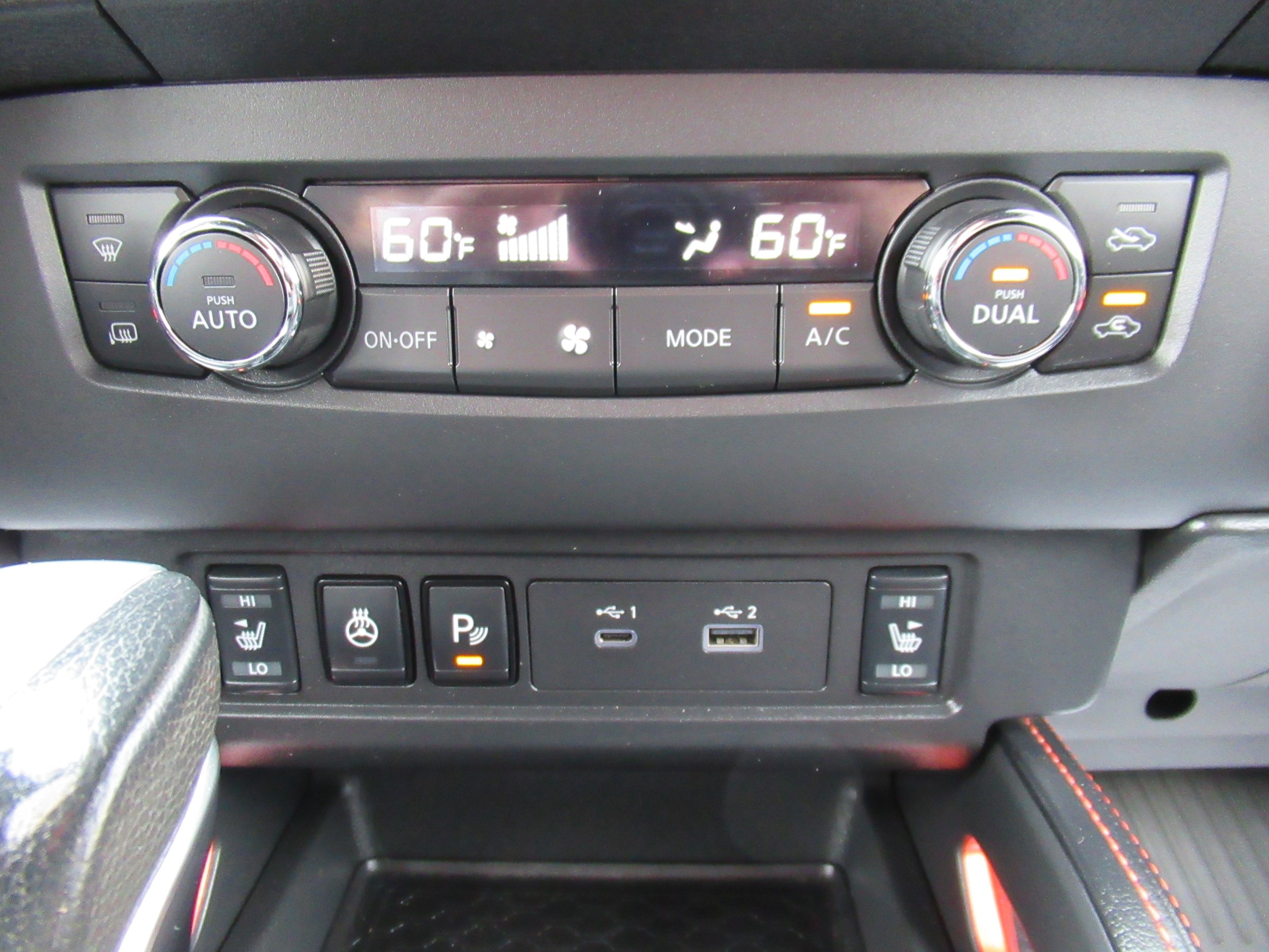 Used 2023 Nissan Frontier PRO-4X w/ Pro-4X Premium Package AWD/4WD image 17