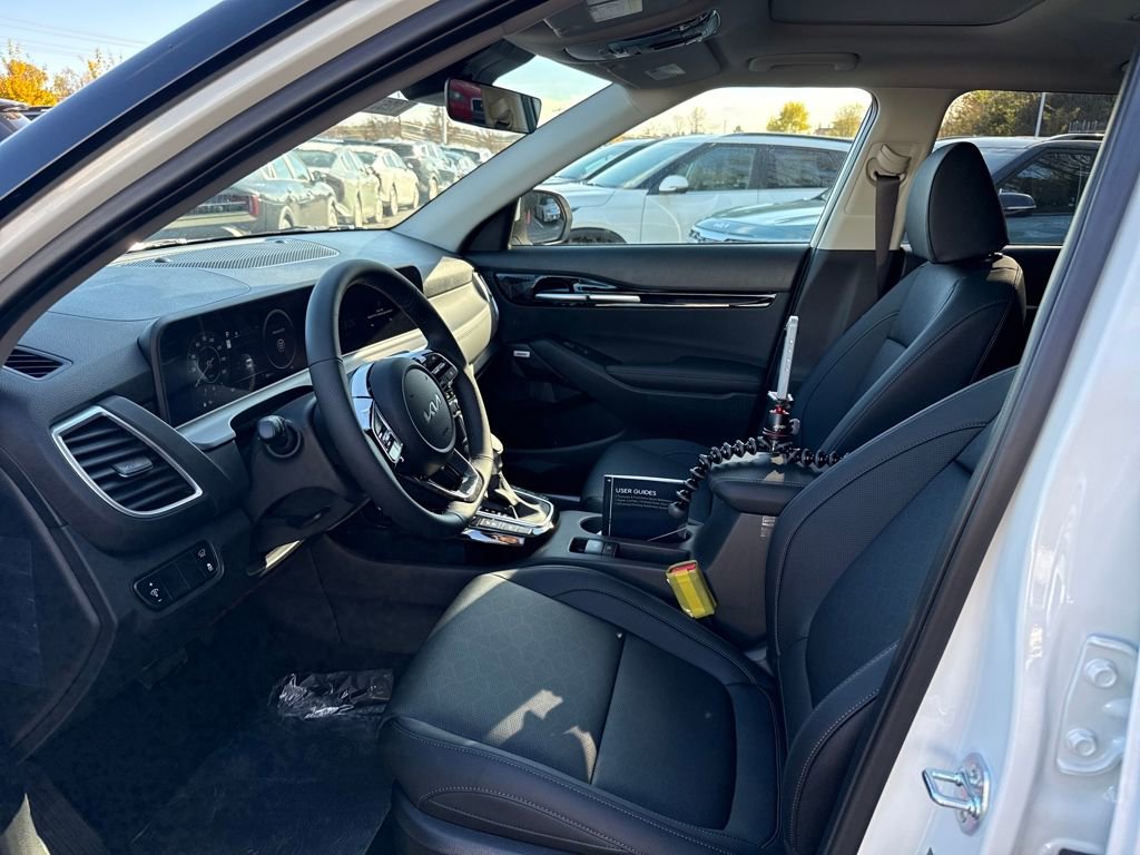 New 2026 Kia Seltos SX w/ SX Sunroof Package image 9