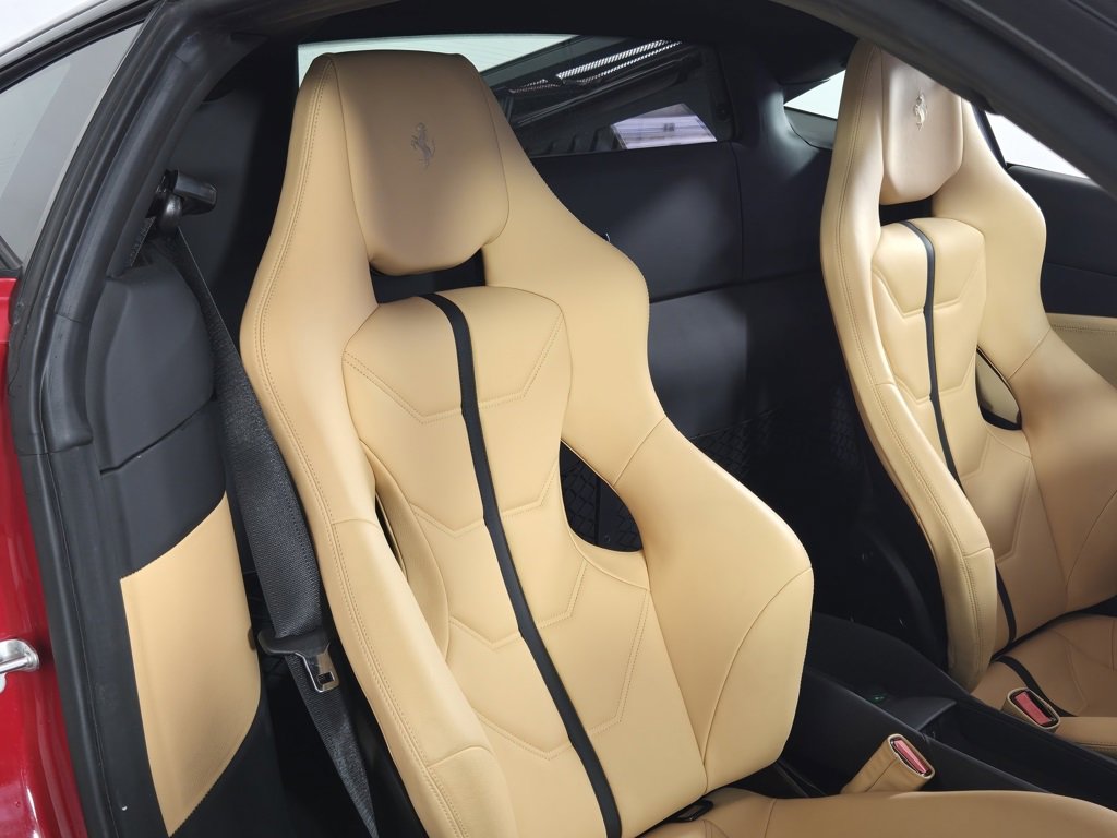 Used 2017 Ferrari 488 GTB image 19