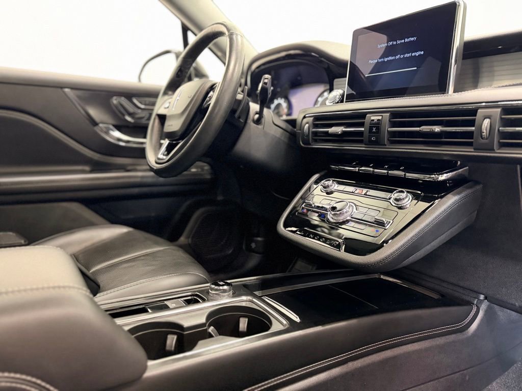 Used 2021 Lincoln Corsair AWD w/ Premium Package image 16