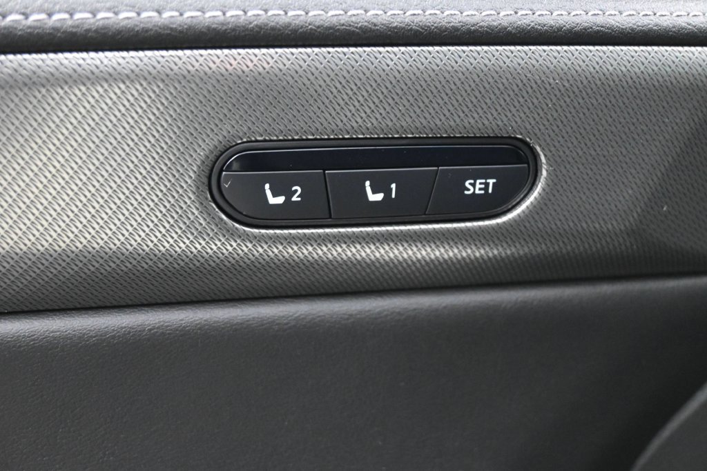 Used 2023 INFINITI QX60 Luxe w/ Performance Audio Package FWD image 5