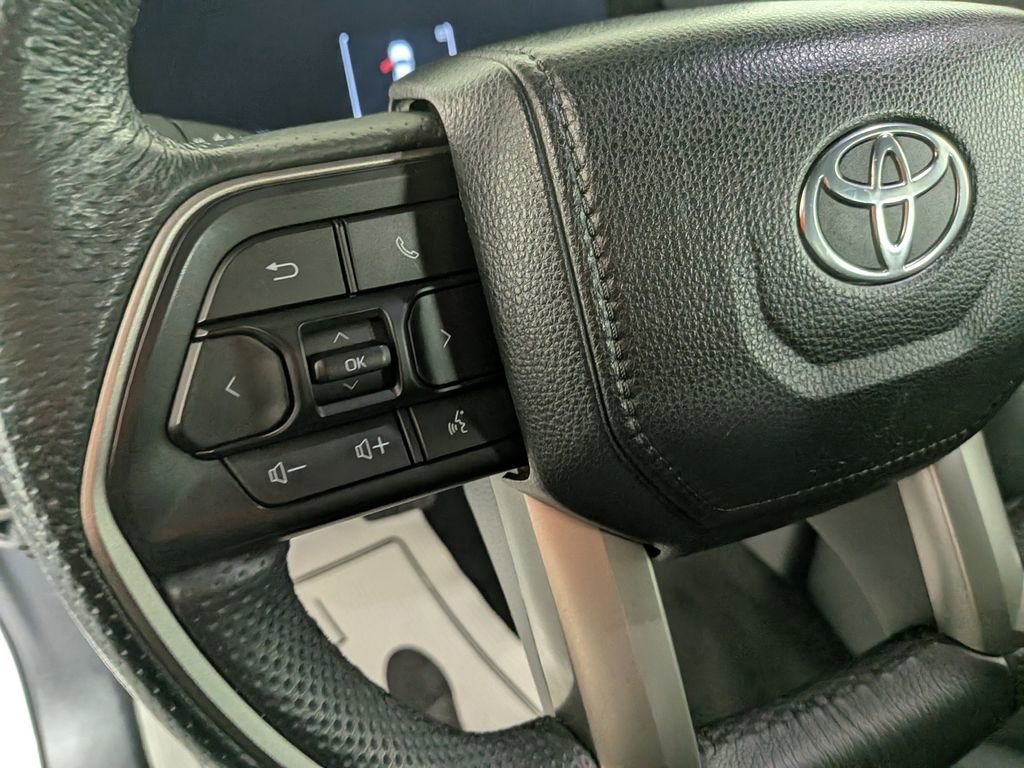 Used 2024 Toyota Tacoma TRD Off-Road image 19