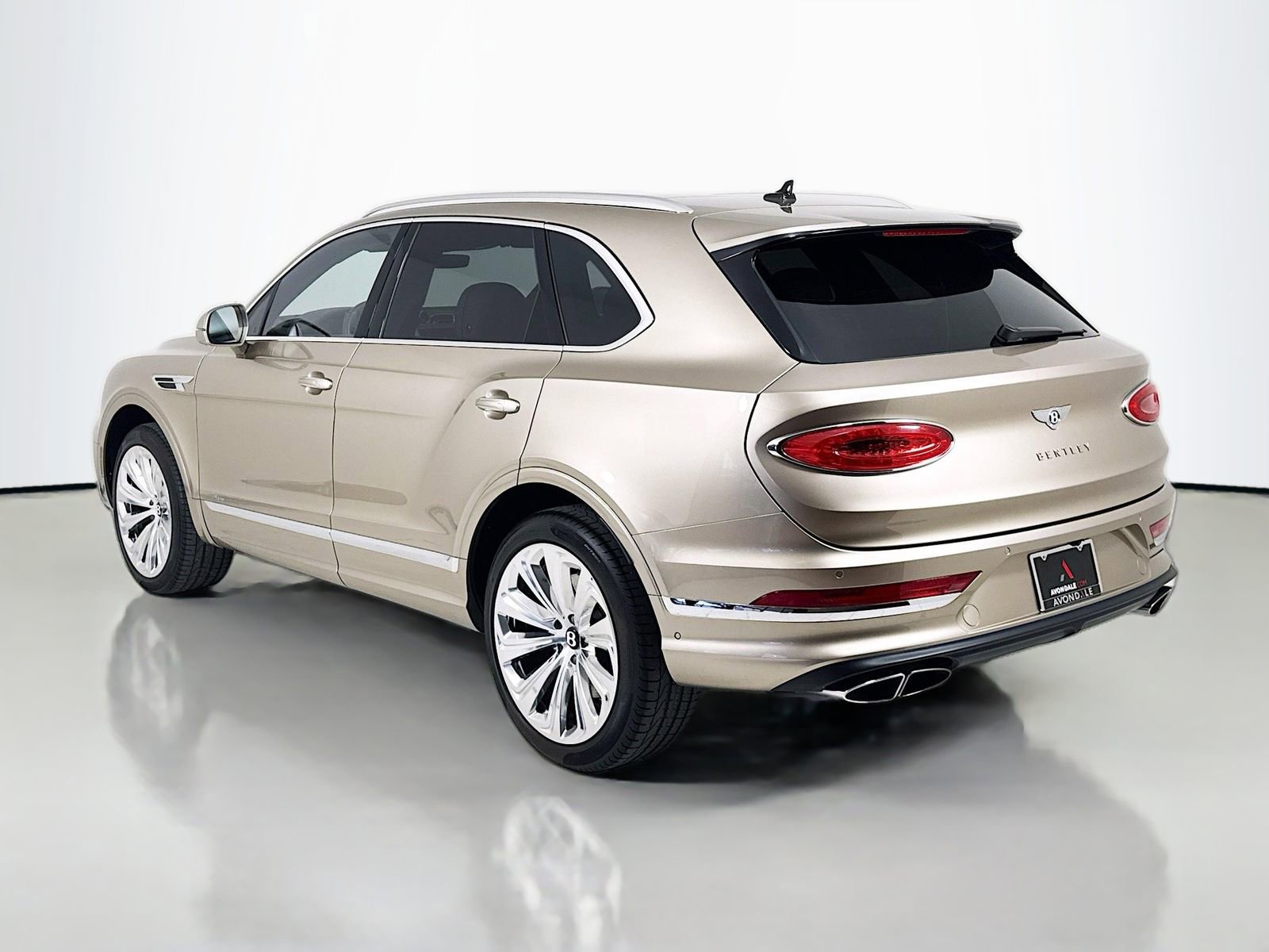 Certified 2023 Bentley Bentayga image 6