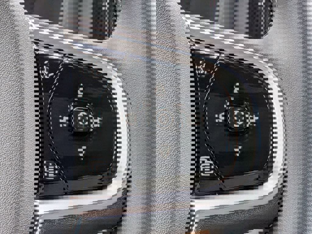 New 2026 Volvo XC60 T8 Core w/ Protection Package Premier image 34