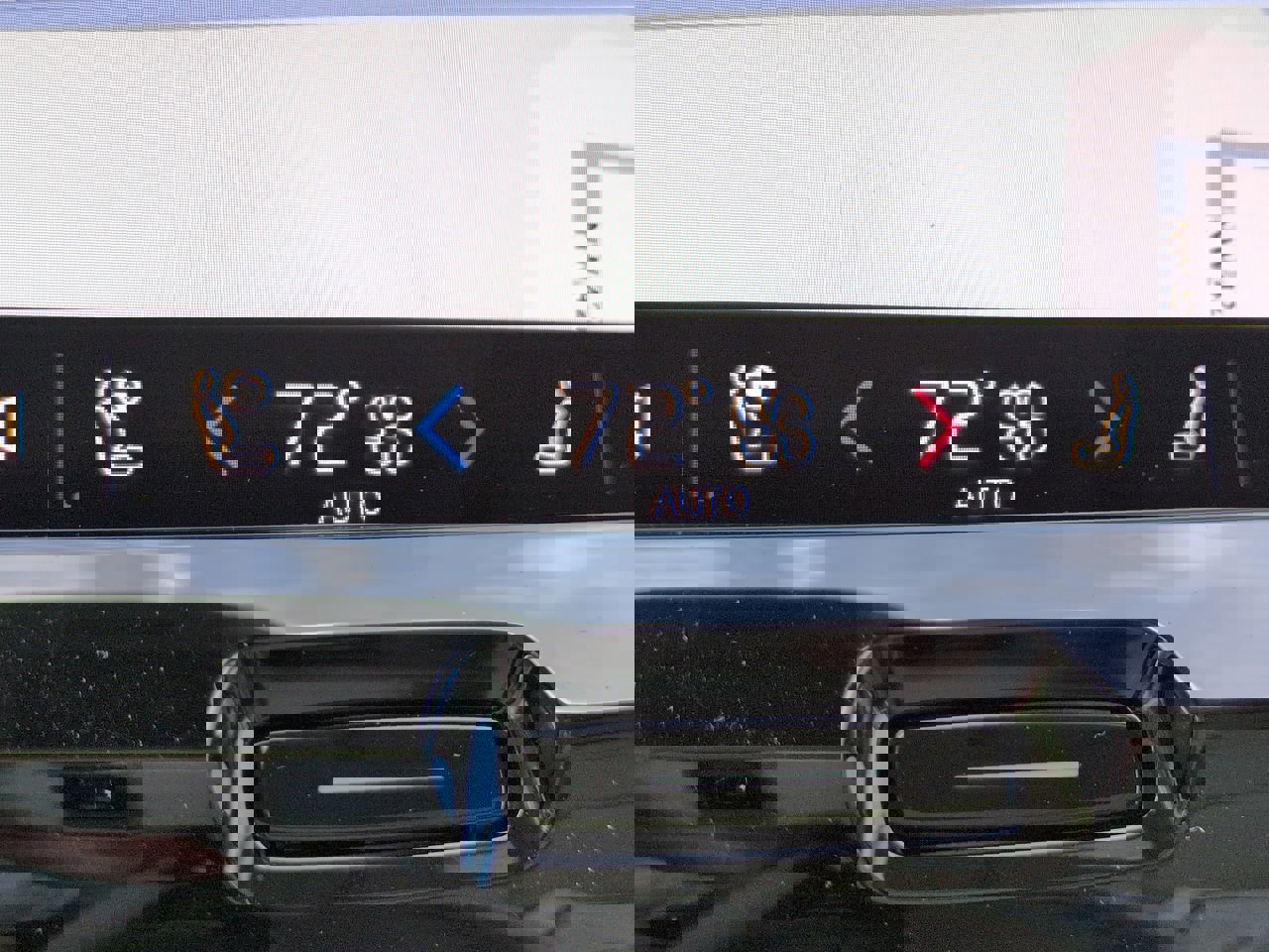 New 2025 Volvo XC60 T8 Plus w/ Protection Package Premier image 22