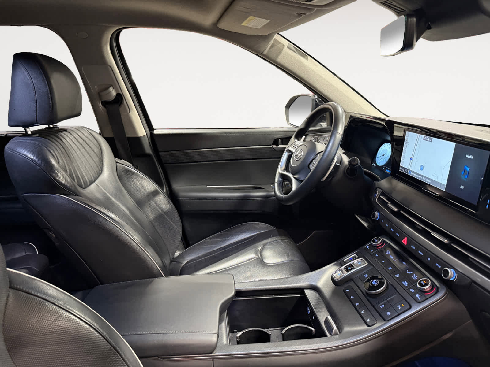 Used 2023 Hyundai Palisade Limited w/ Cargo Package image 16