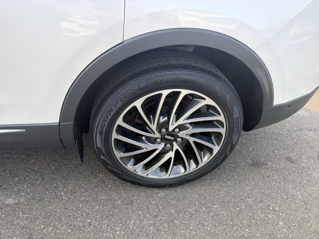 Used 2019 Lincoln Nautilus Reserve AWD/4WD image 22