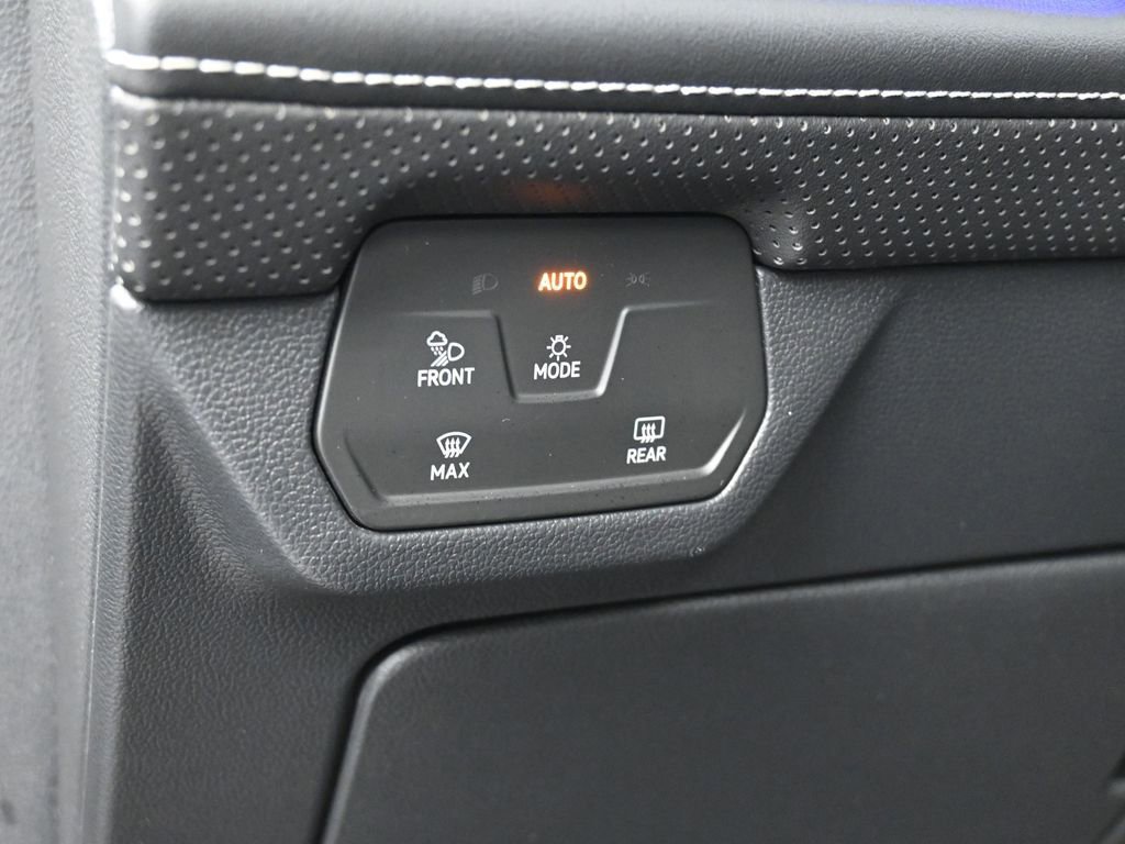 Used 2024 Volkswagen Atlas Cross Sport SEL Premium R-Line image 16