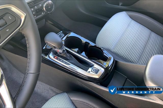 New 2025 Chevrolet Trax LT w/ Driver Confidence Package FWD image 9
