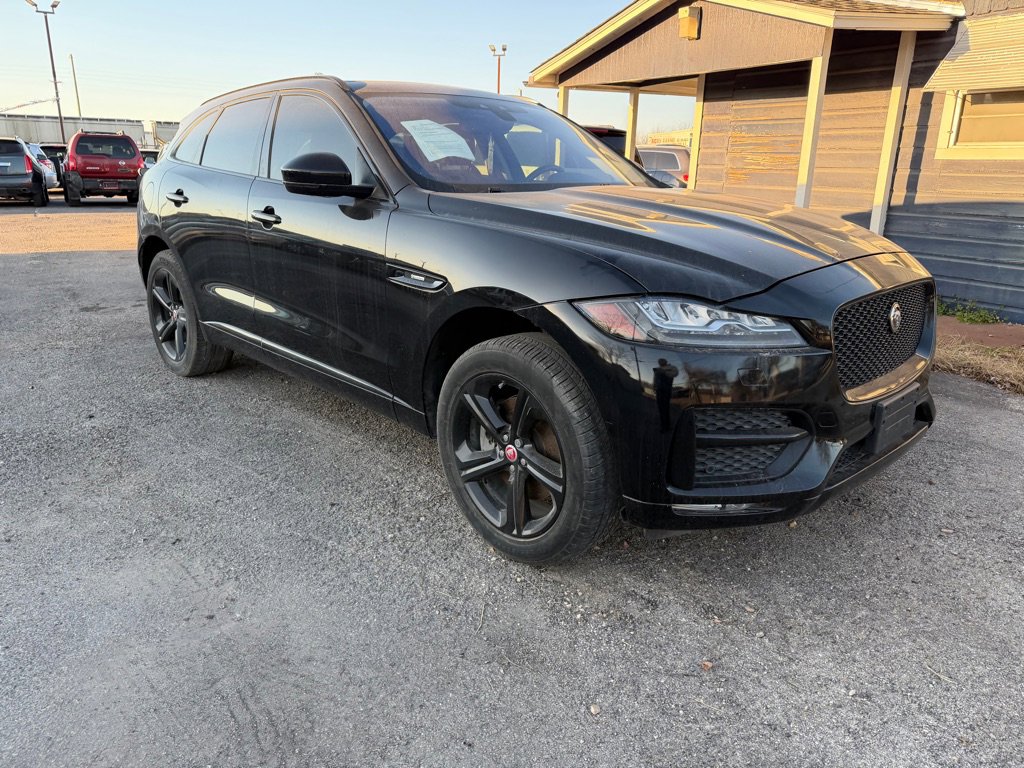 Used 2017 Jaguar F-PACE R-Sport image 28