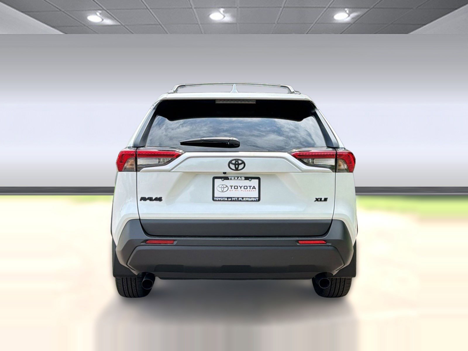 Used 2025 Toyota RAV4 XLE Premium image 10
