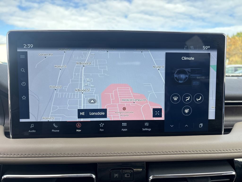 Certified 2022 Lincoln Nautilus Reserve w/ Luxury Package image 23