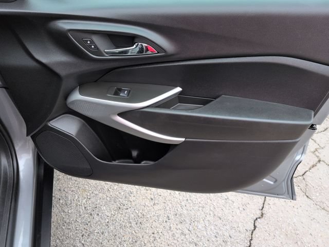 Used 2024 Chevrolet Trax LS FWD image 32