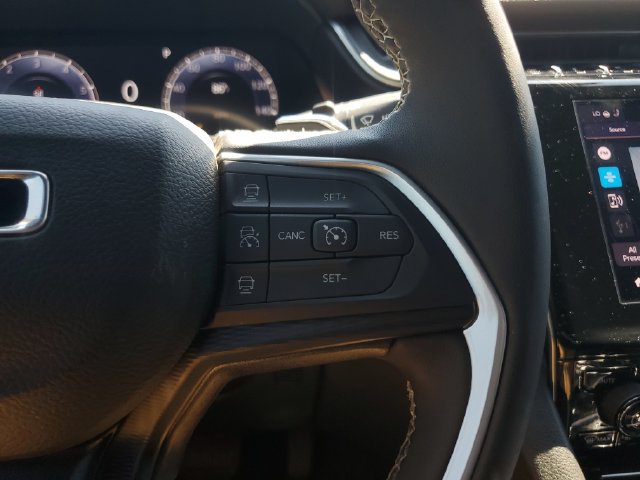 Certified 2024 Jeep Grand Cherokee Altitude RWD image 27