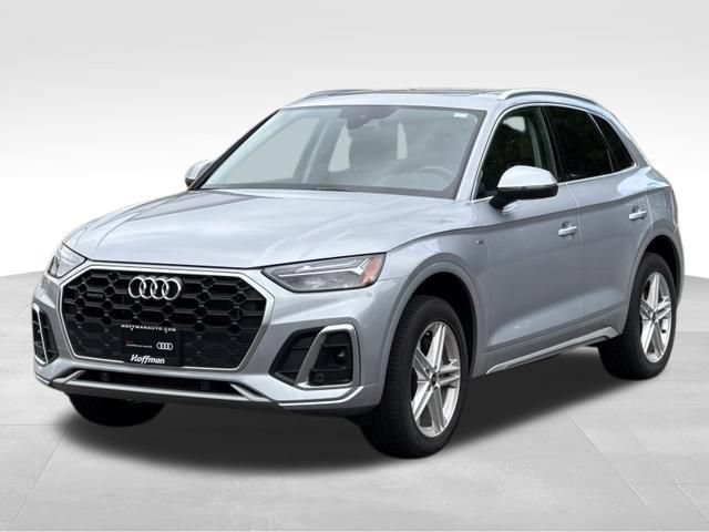 Certified 2024 Audi Q5 e Premium AWD/4WD image 3