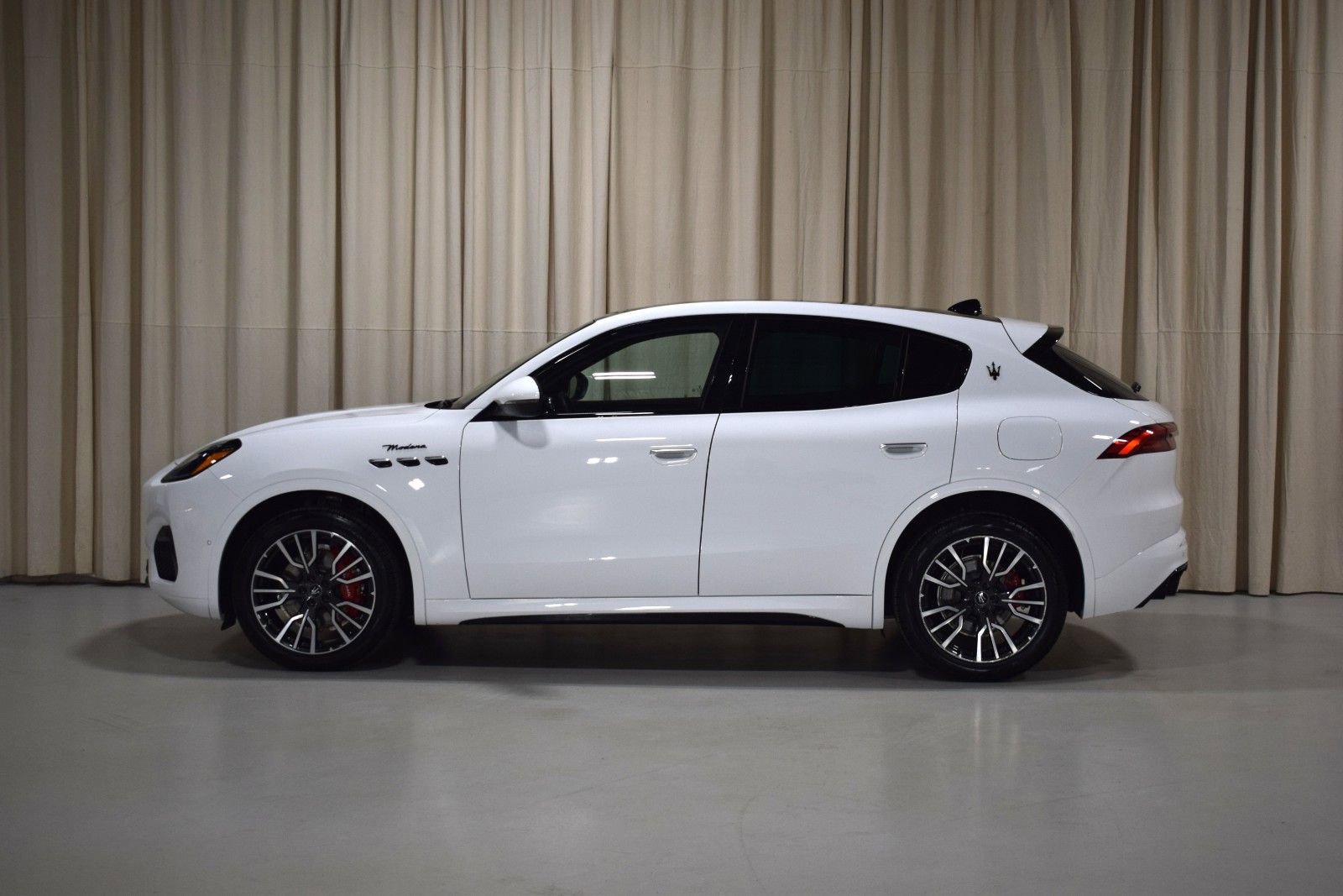 Used 2023 Maserati Grecale Modena image 4