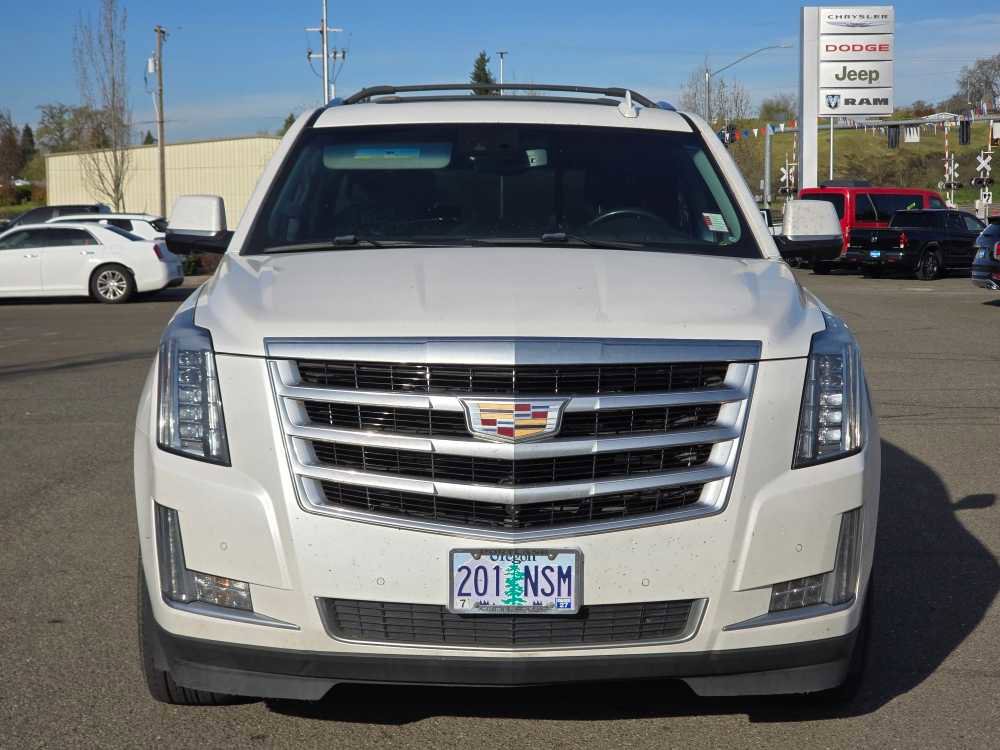 Used 2016 Cadillac Escalade Luxury image 5