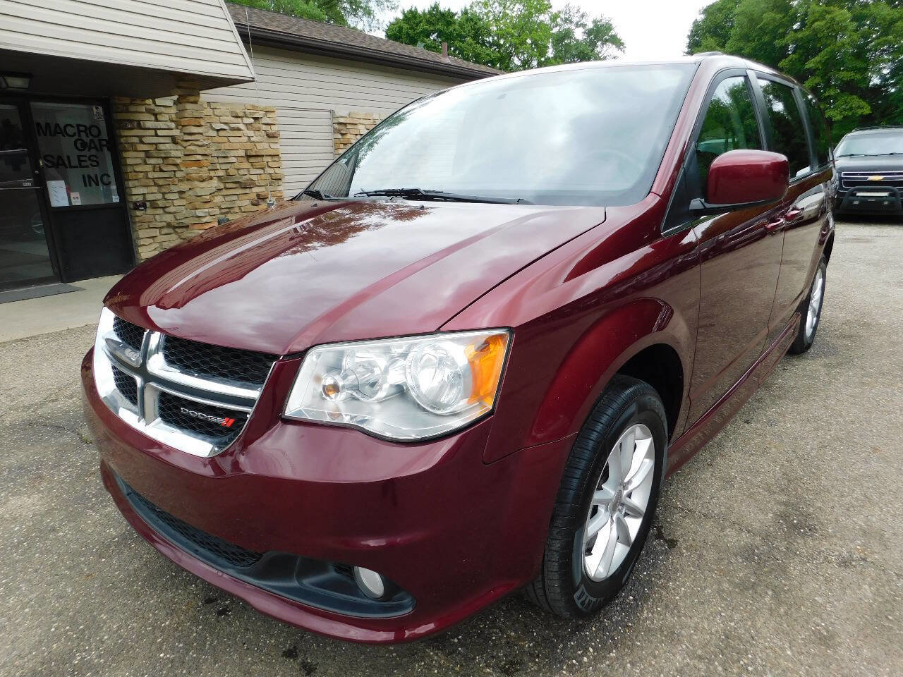 Used 2018 Dodge Grand Caravan SXT image 11