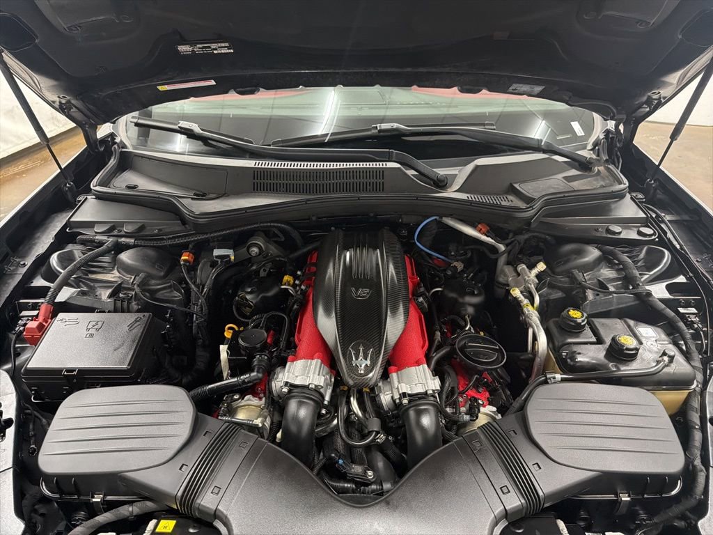 Used 2021 Maserati Ghibli Trofeo image 31