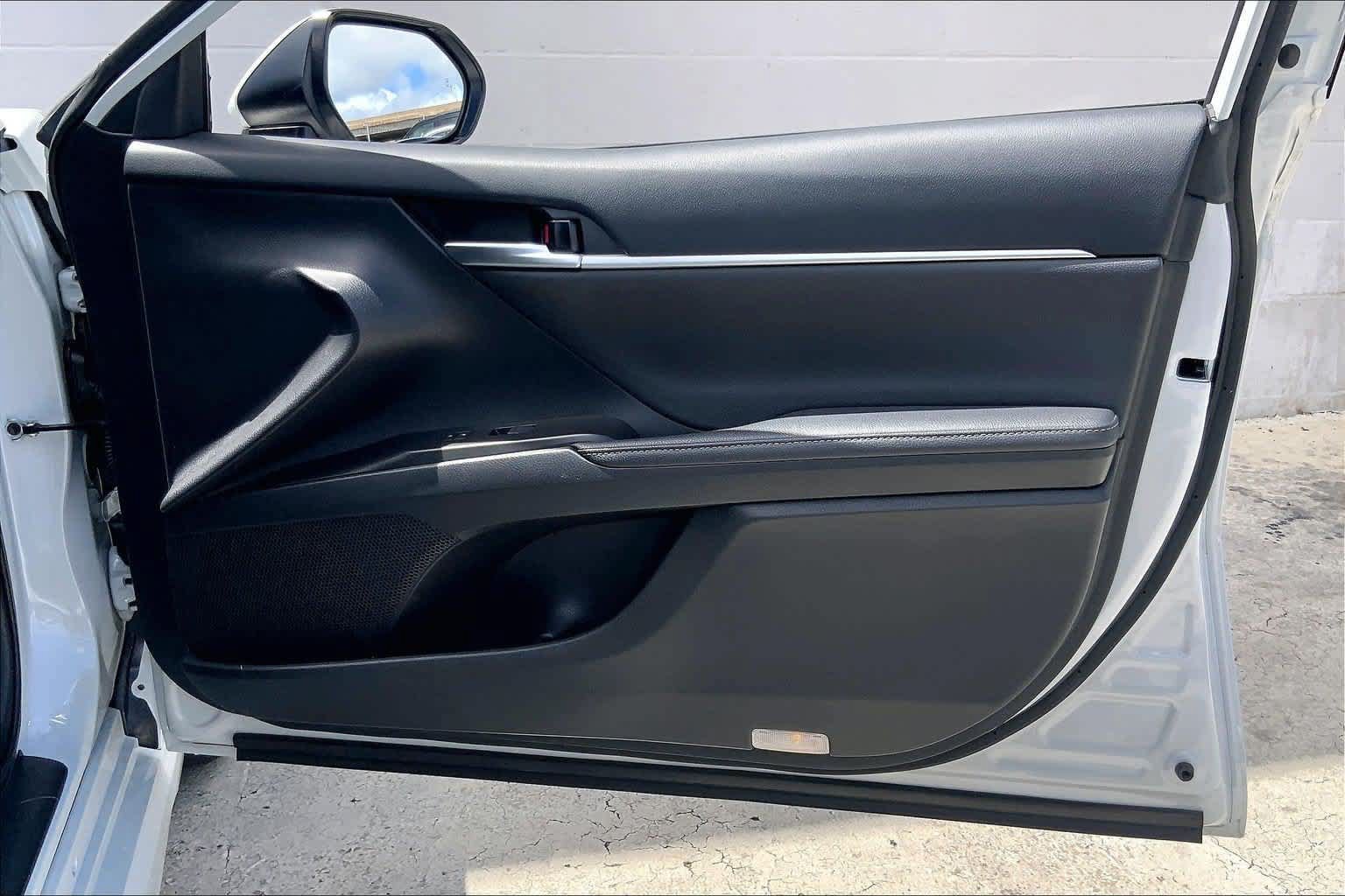 Used 2023 Toyota Camry XSE FWD image 28