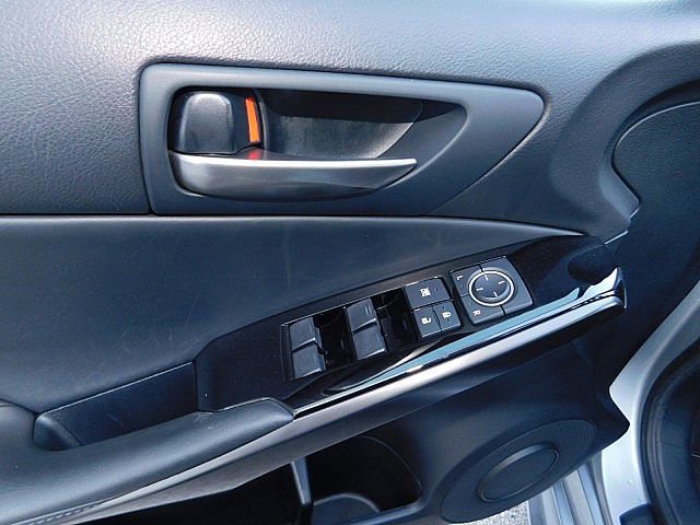 Used 2021 Lexus IS 300 w/ Comfort Package image 16