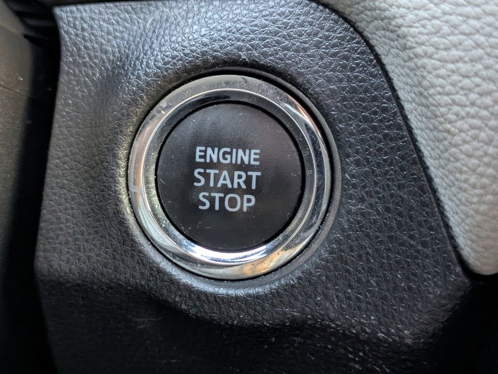 Used 2019 Toyota RAV4 XLE w/ Convenience Package image 30