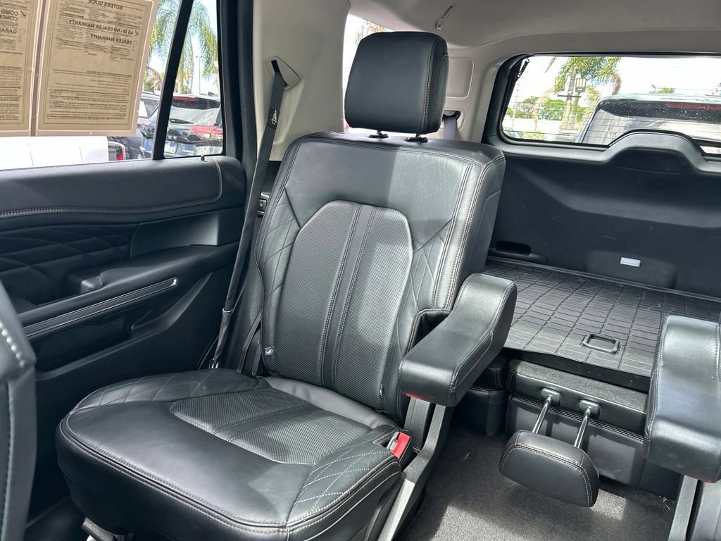 Used 2019 Ford Expedition Platinum RWD image 12