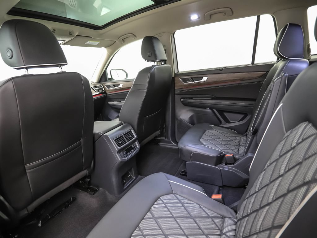 Used 2024 Volkswagen Atlas SEL Premium R-Line AWD/4WD image 21