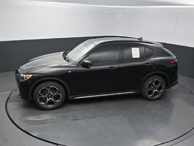 Used 2022 Alfa Romeo Stelvio Ti w/ Active Assist Plus Package AWD/4WD image 45