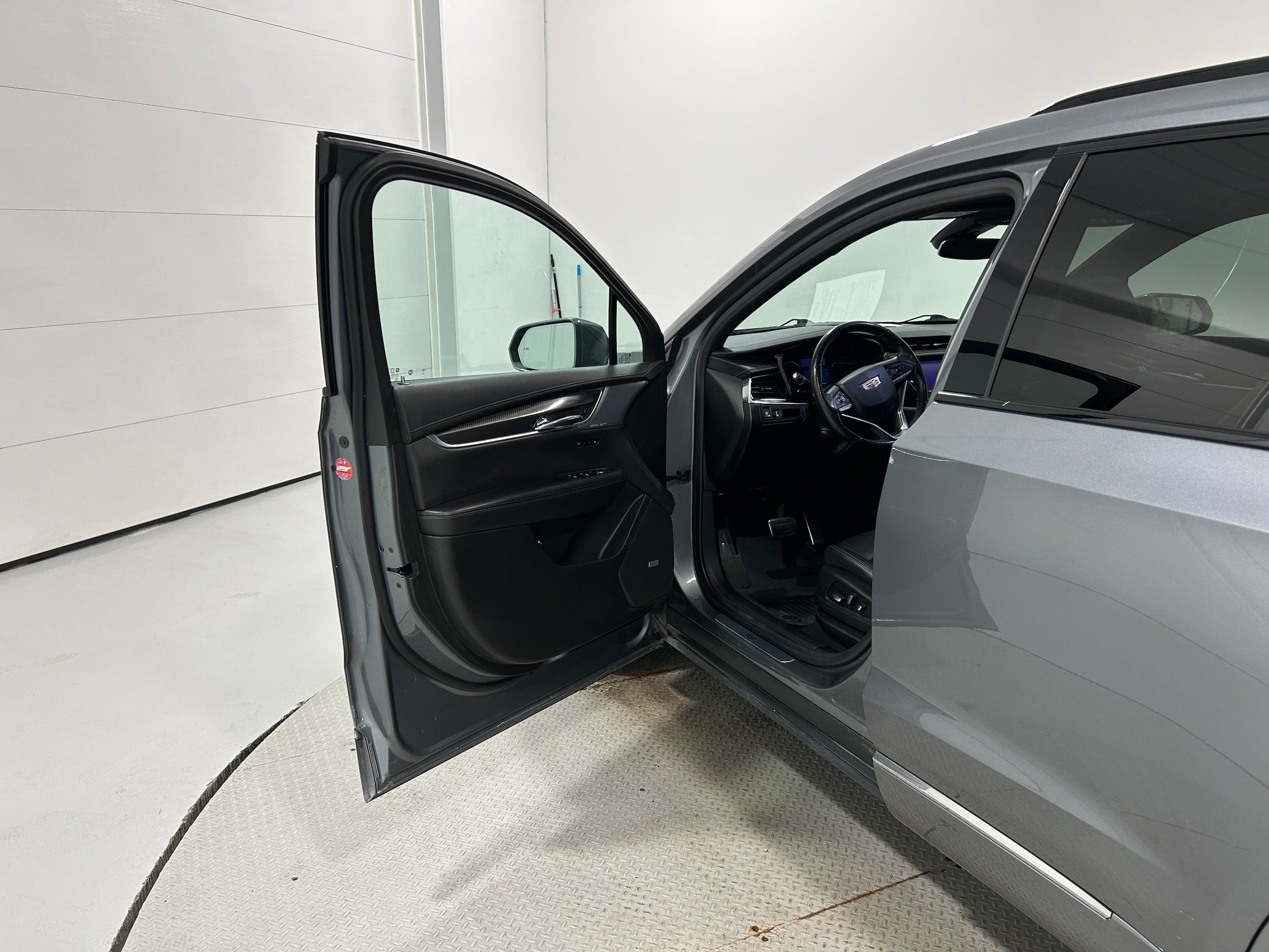 Used 2020 Cadillac XT6 Sport AWD/4WD image 24
