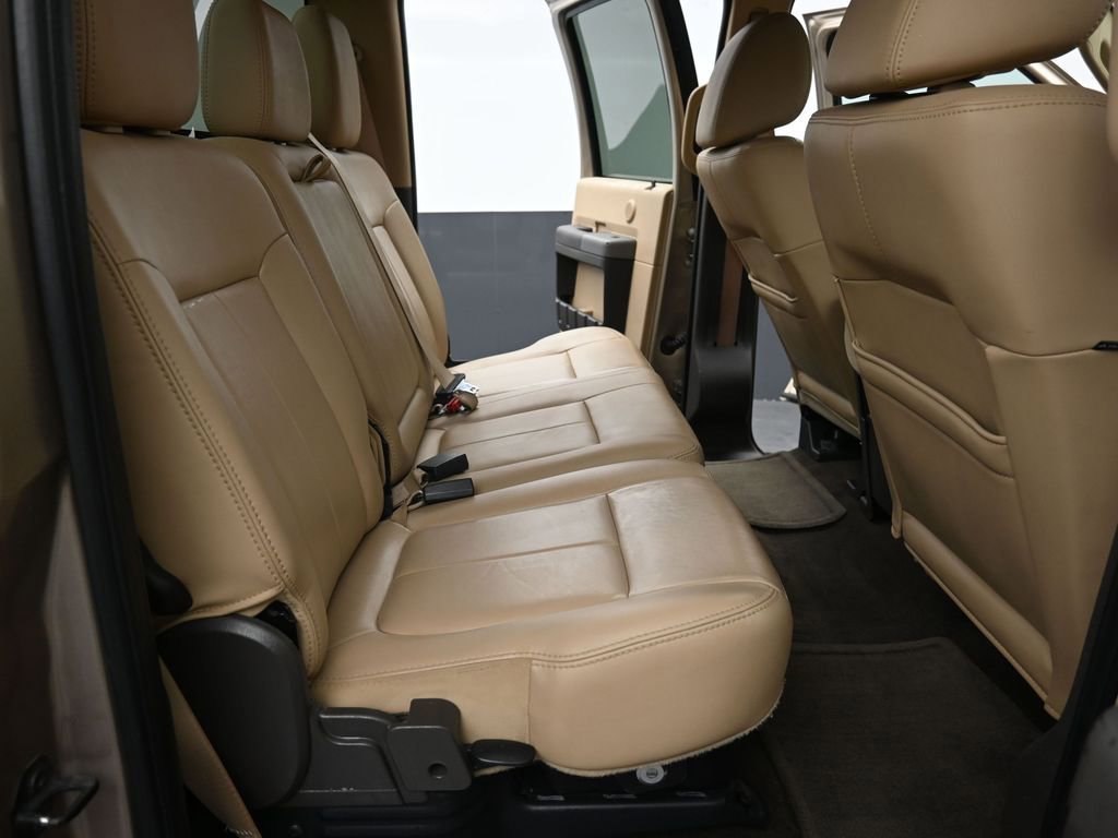 Used 2011 Ford F250 Lariat w/ FX4 Off Road Pkg image 2