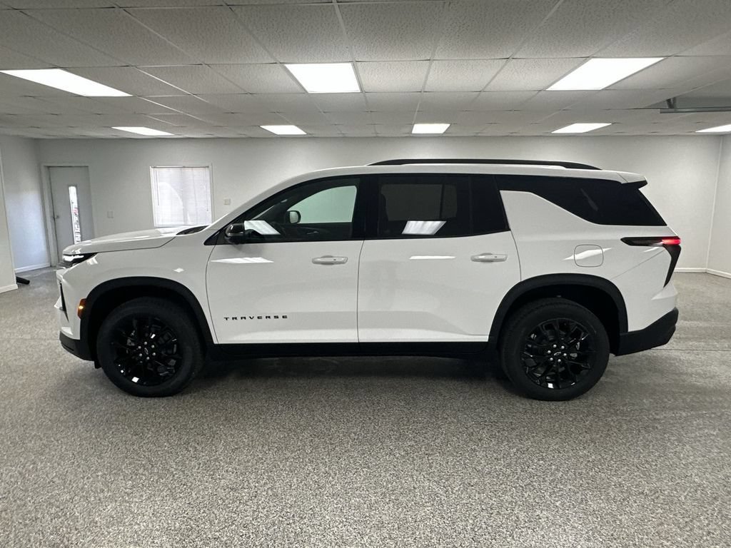 New 2026 Chevrolet Traverse LT w/ Midnight/Sport Edition AWD/4WD image 5