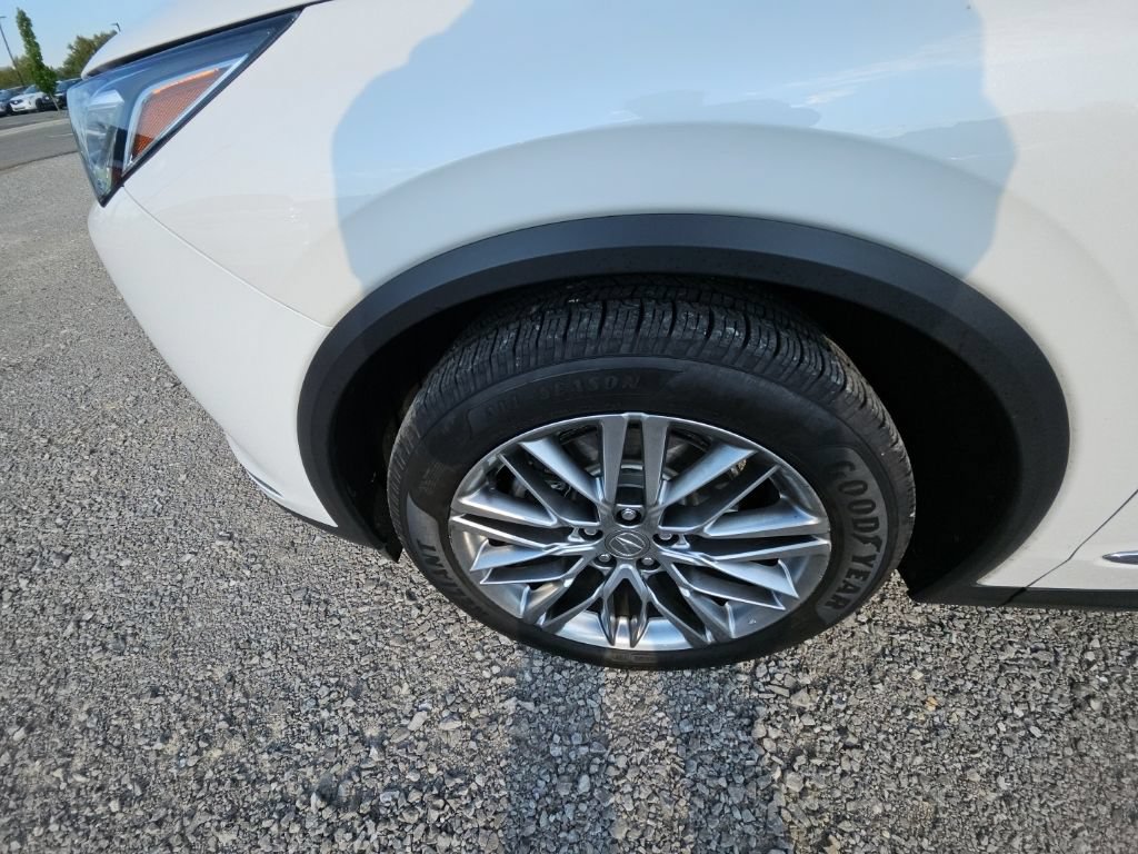 Used 2024 Acura MDX w/ Advance Package AWD/4WD image 11