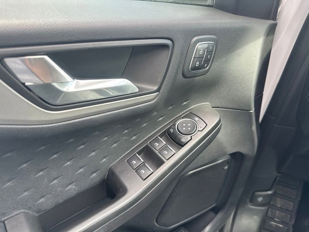 Used 2020 Ford Escape SEL AWD/4WD image 5