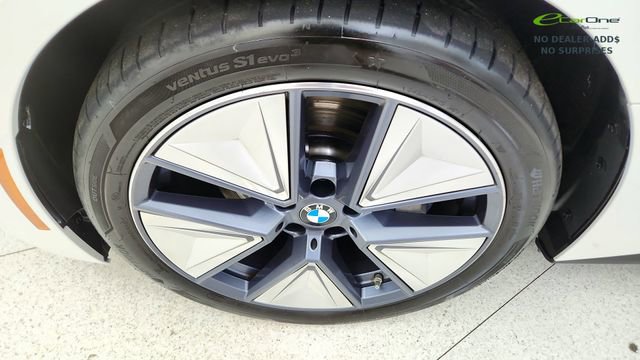 Used 2025 BMW i4 eDrive40 w/ Premium Package RWD image 57