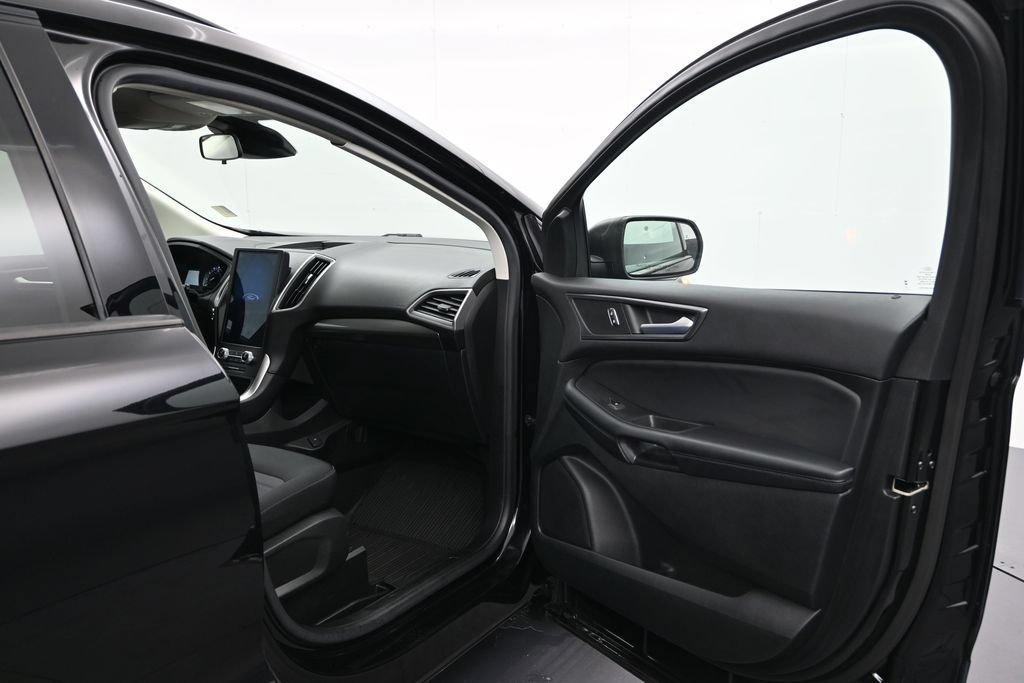 Used 2023 Ford Edge SE AWD/4WD image 17