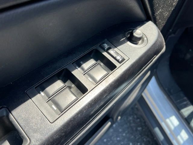 Used 2011 Jeep Compass Sport FWD image 22