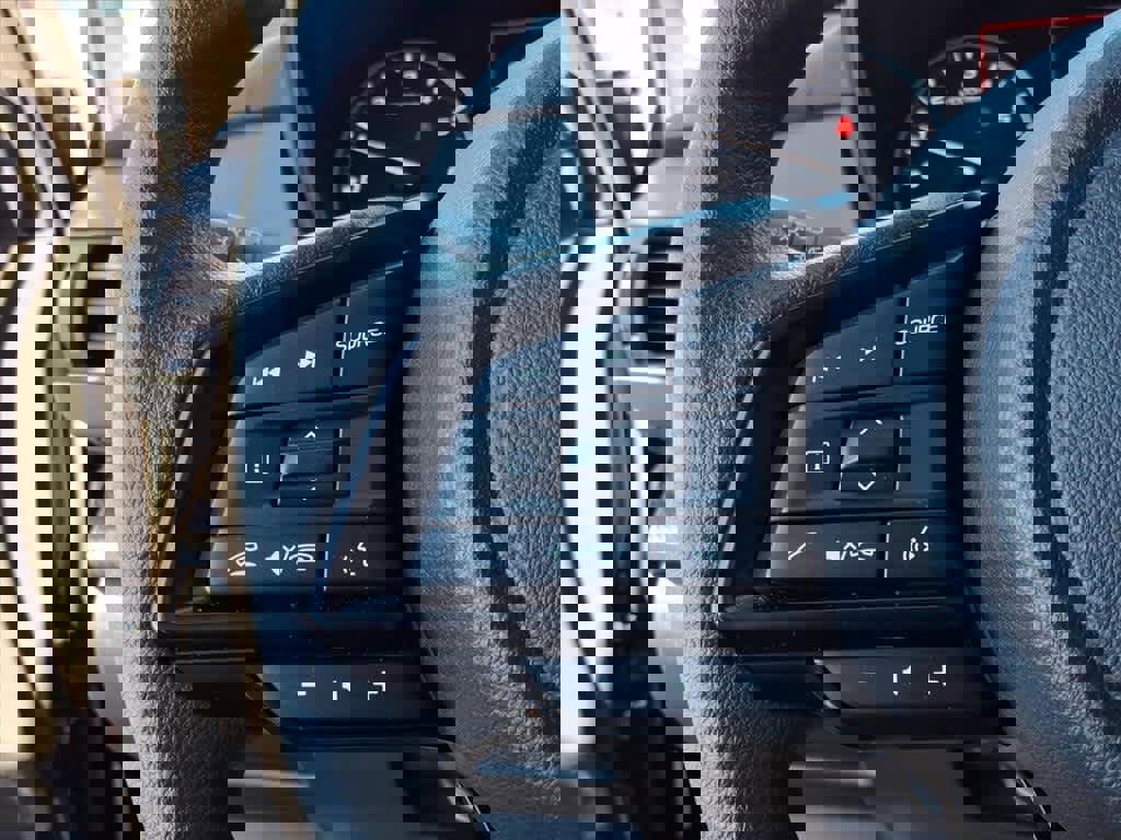 Certified 2025 Subaru Crosstrek 2.0i Premium image 36