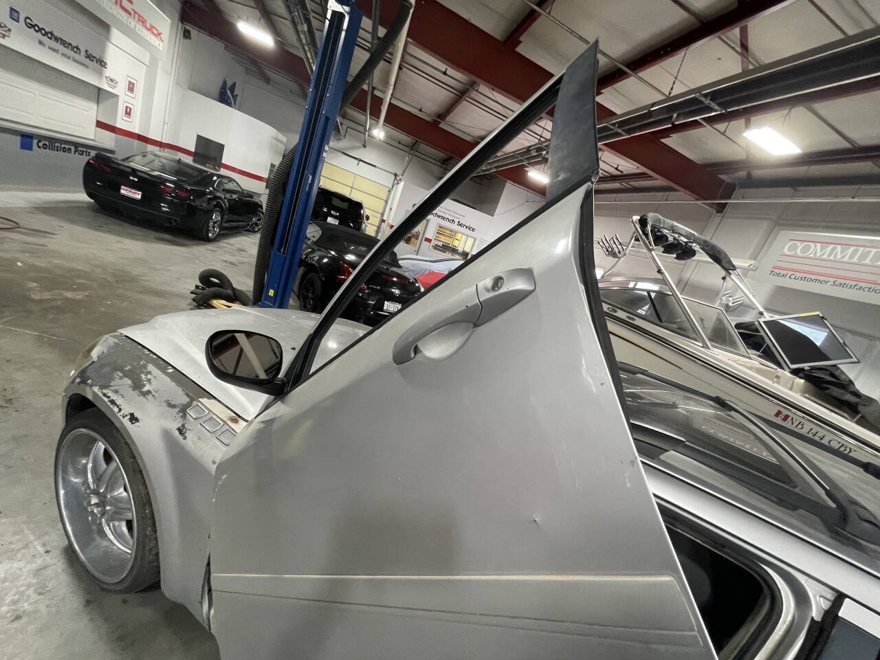 Used 2005 Dodge Magnum SE RWD image 8