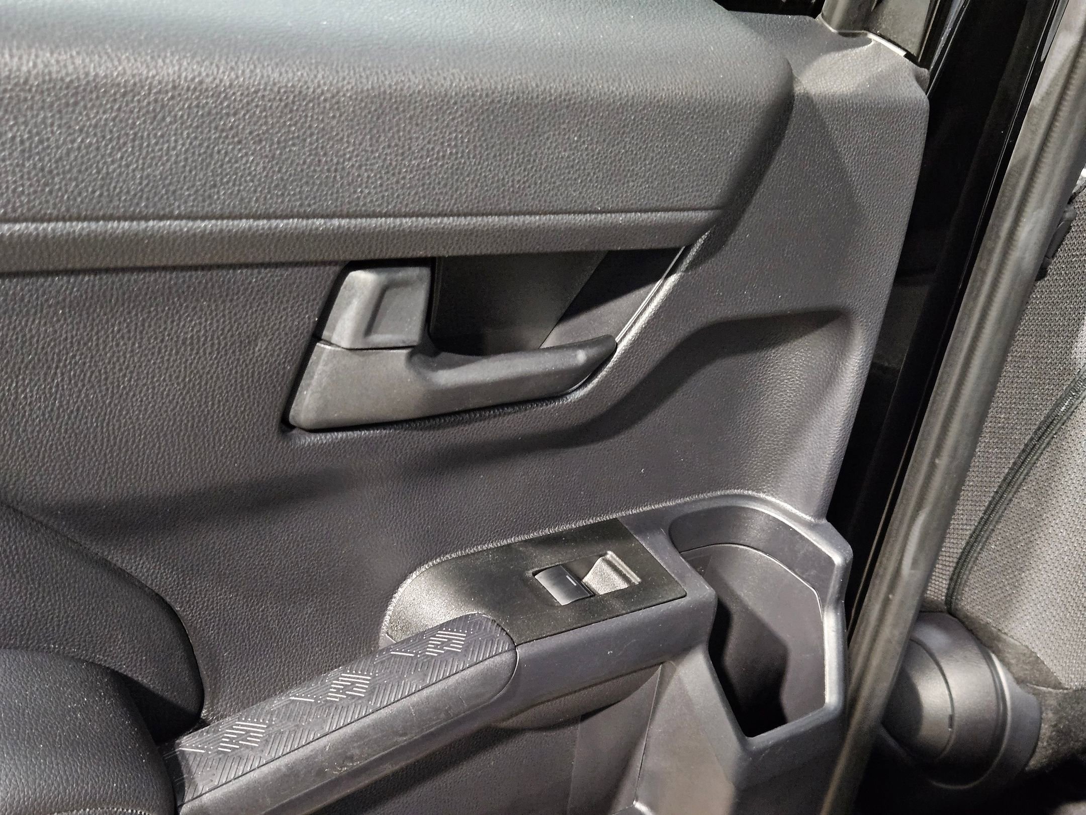 Certified 2025 Toyota 4Runner SR5 AWD/4WD image 34